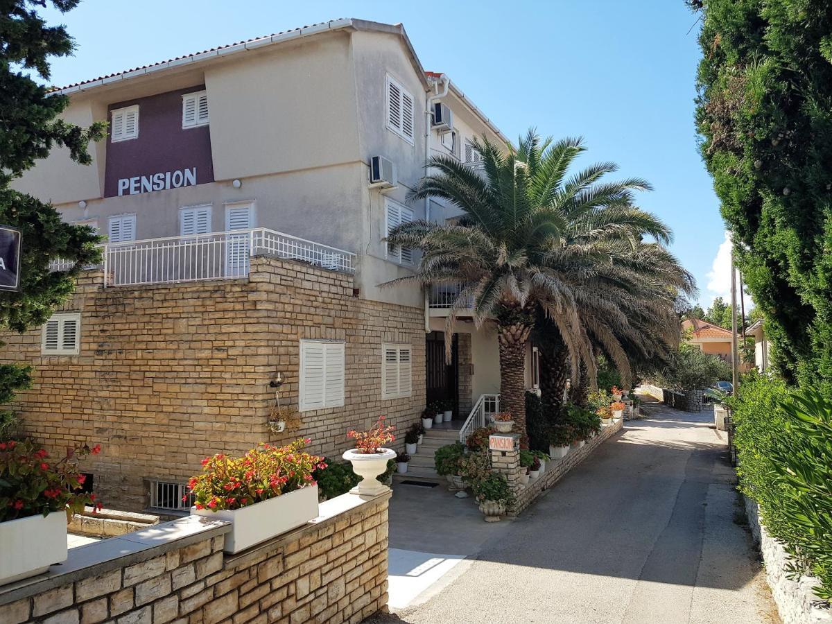 Royal Rooms Novalja Exterior photo