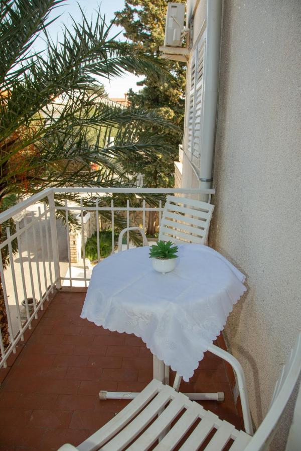 Royal Rooms Novalja Exterior photo