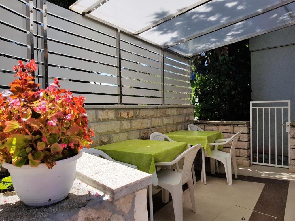 Royal Rooms Novalja Exterior photo