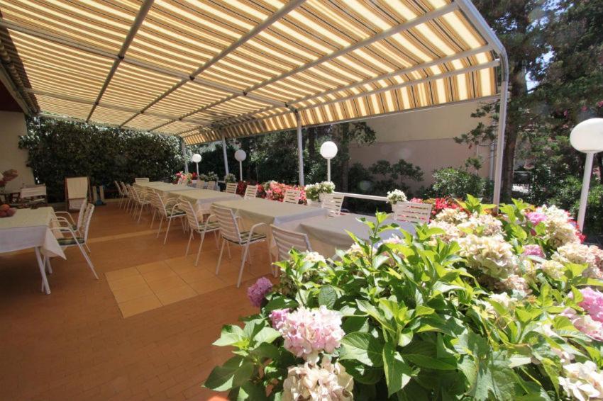 Royal Rooms Novalja Exterior photo